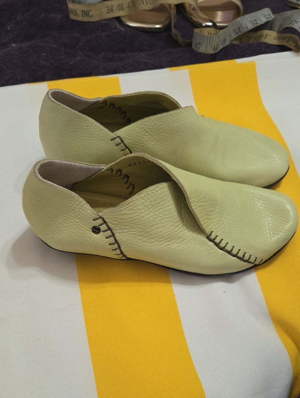 Ferie Japan Leather Shoes 22.5 Asymmetrical Whipstitch Lagenlook Flats No 4450